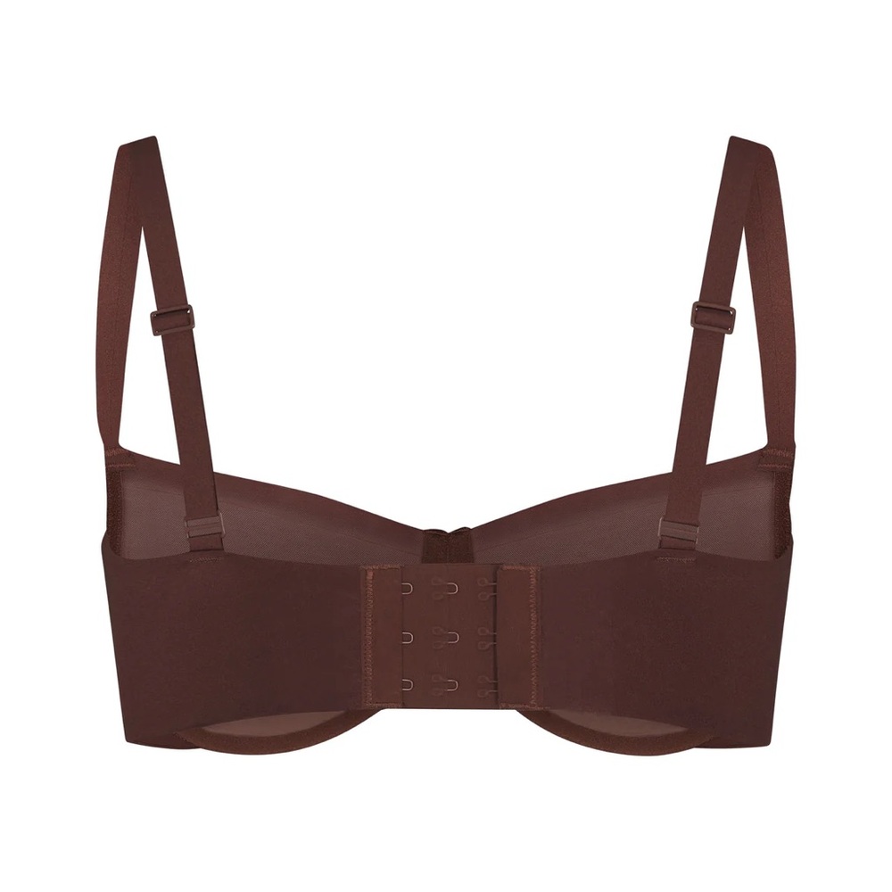 SKIMS No Show Unlined Balconette Bra - Picture 7 of 14
